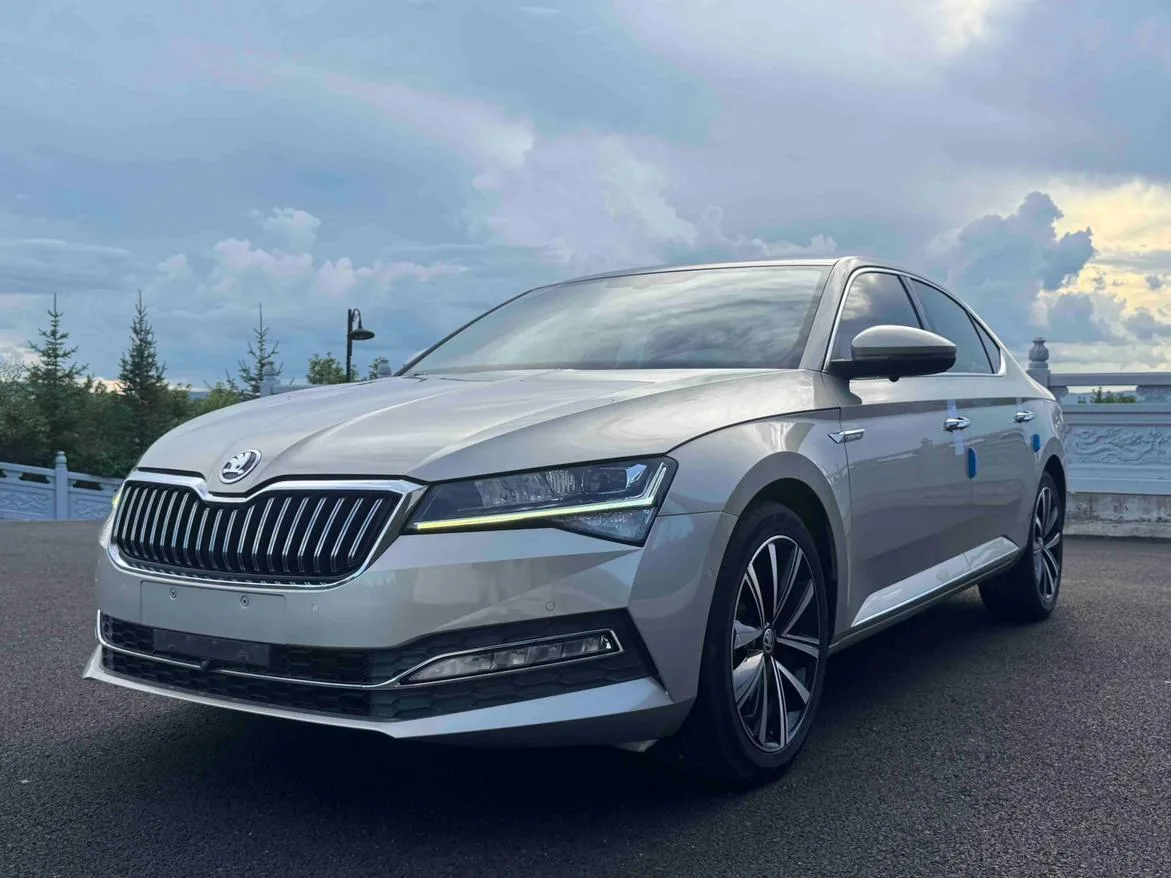 👍 Skoda Superb TSI280 DSG Premium Edition