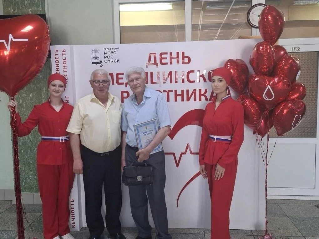 Полвека на страже жизни: врач Новороссийского клинического центра ФМБА России получил награду в кану