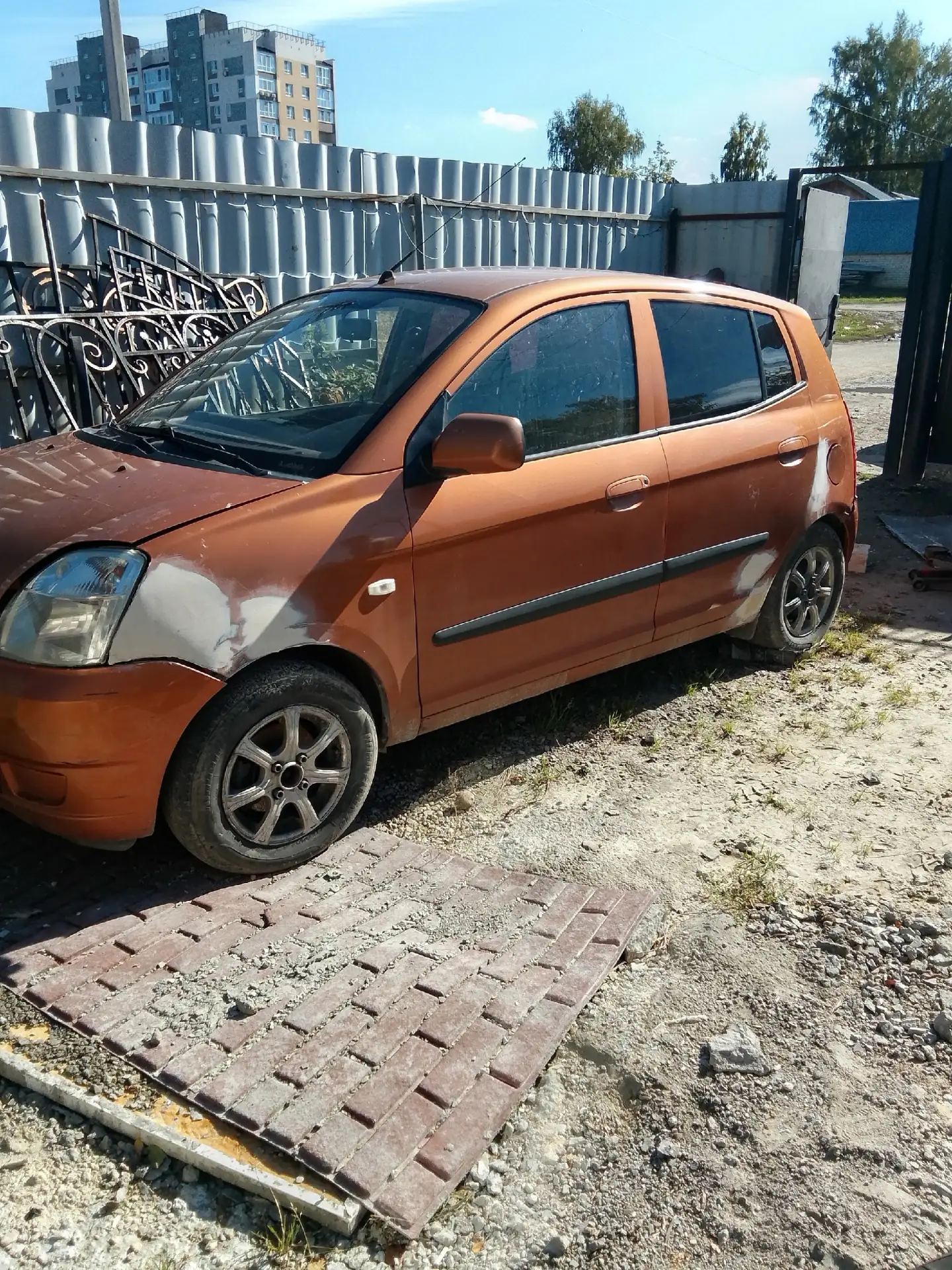 Продаю kia picant до год выпуска 2007. Авто на отличном ходу по кузову, требует внимани...