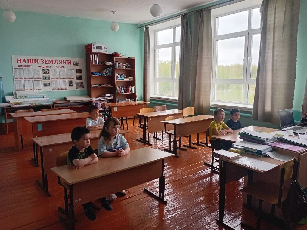 Сегодня на Всероссийском уроке Победы мы говорили с ребятами о великом подвиге нашего н...