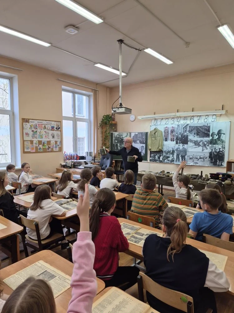 🎖 Когда «Катюша» звучит в классе, история оживает  🏫 На прошлой неделе к ученикам 3 «Б» приехала вые