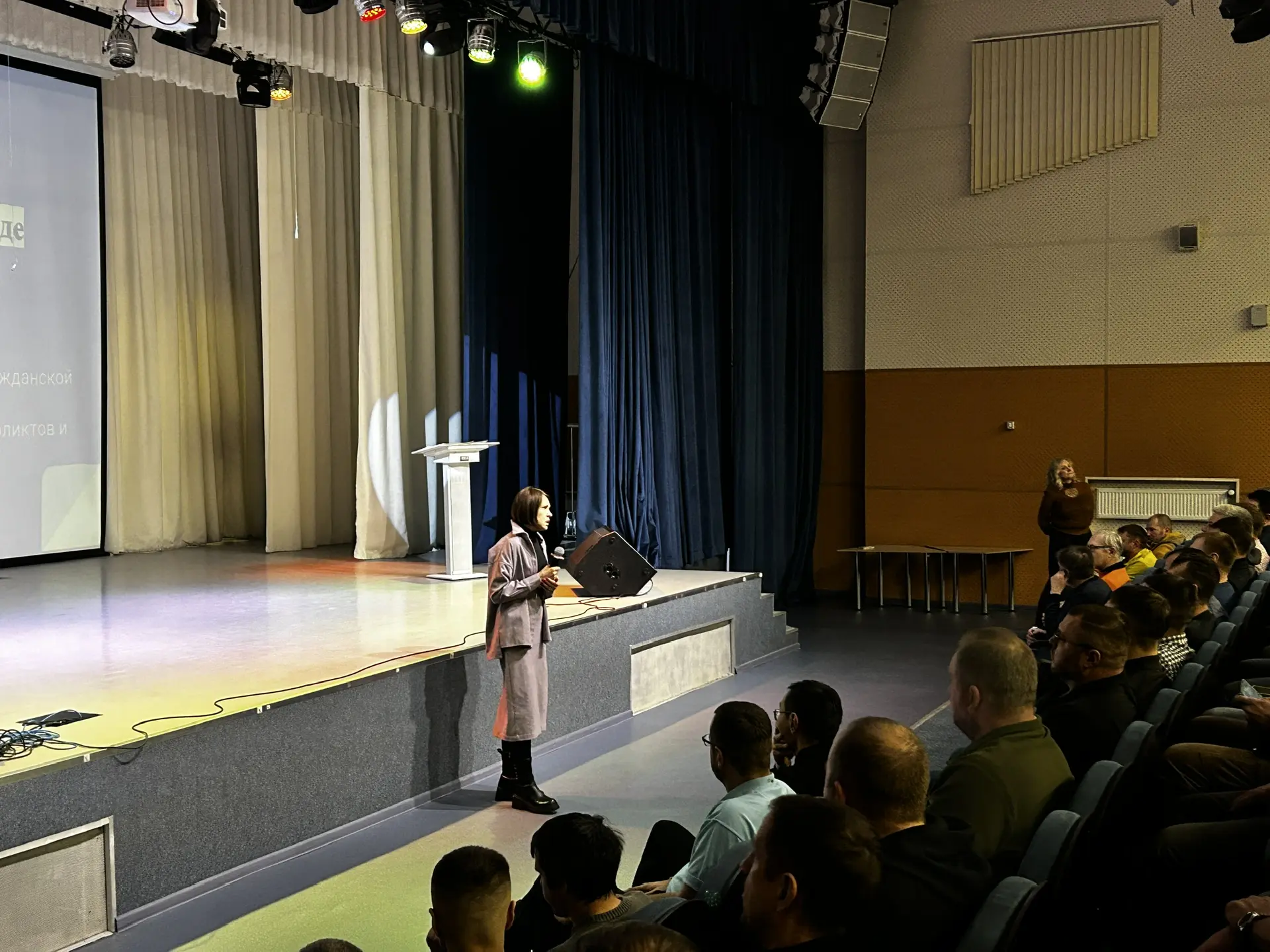 Встреча с самыми активными папами: как прошло общешкольное родительское собрание для отцов ⬇️   Во в