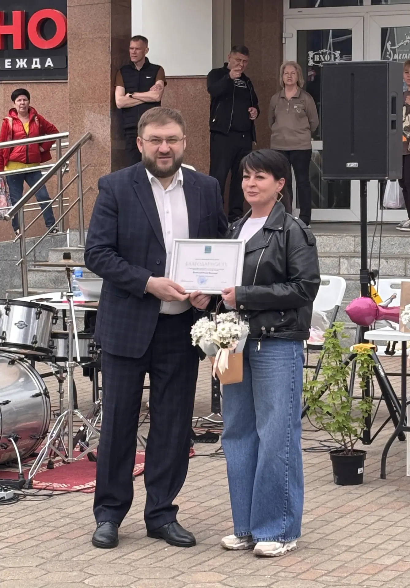 Открыл сегодня на Арбате Биробиджана 10-ую юбилейную ярмарку «Сделано в ЕАО».