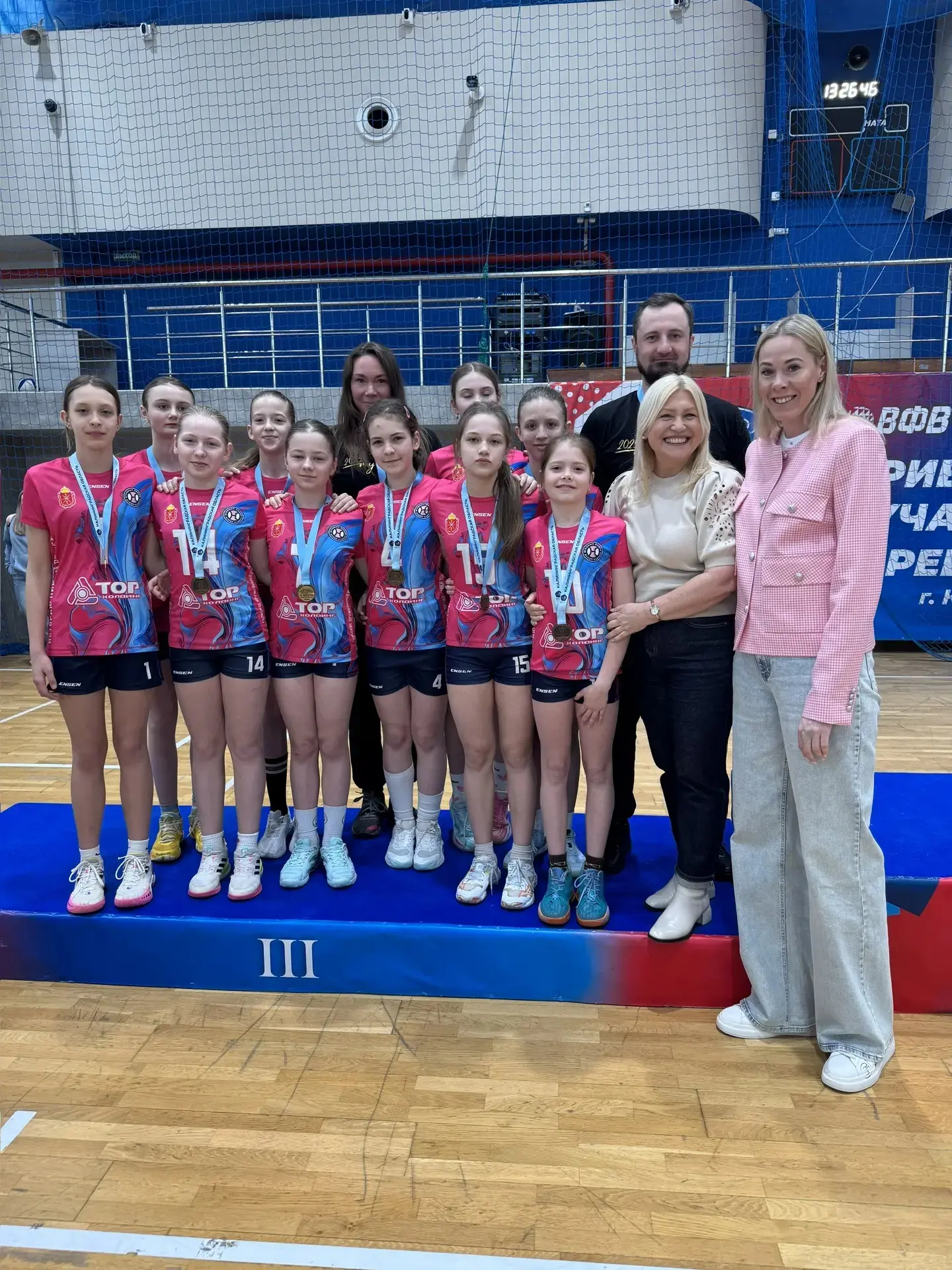 🎉 Поздравляем Погожеву Викторию (4 «А» класс) и её команду с 3‑м местом на волейбольном турнире «Бал
