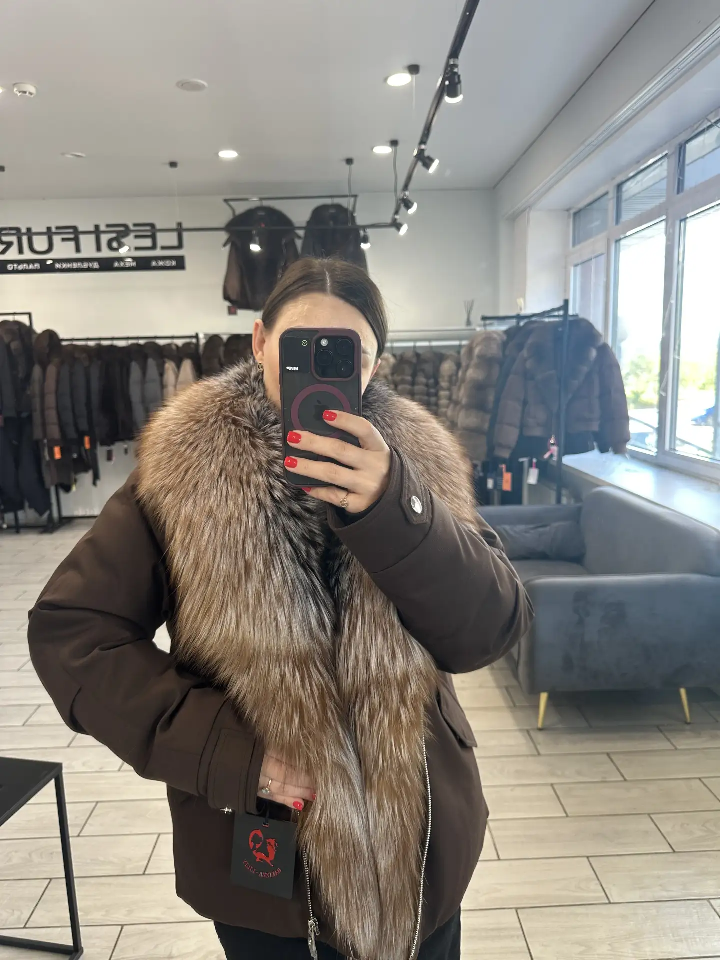 Пуховик с мехом лисы 🦊, без капюшона в наличии