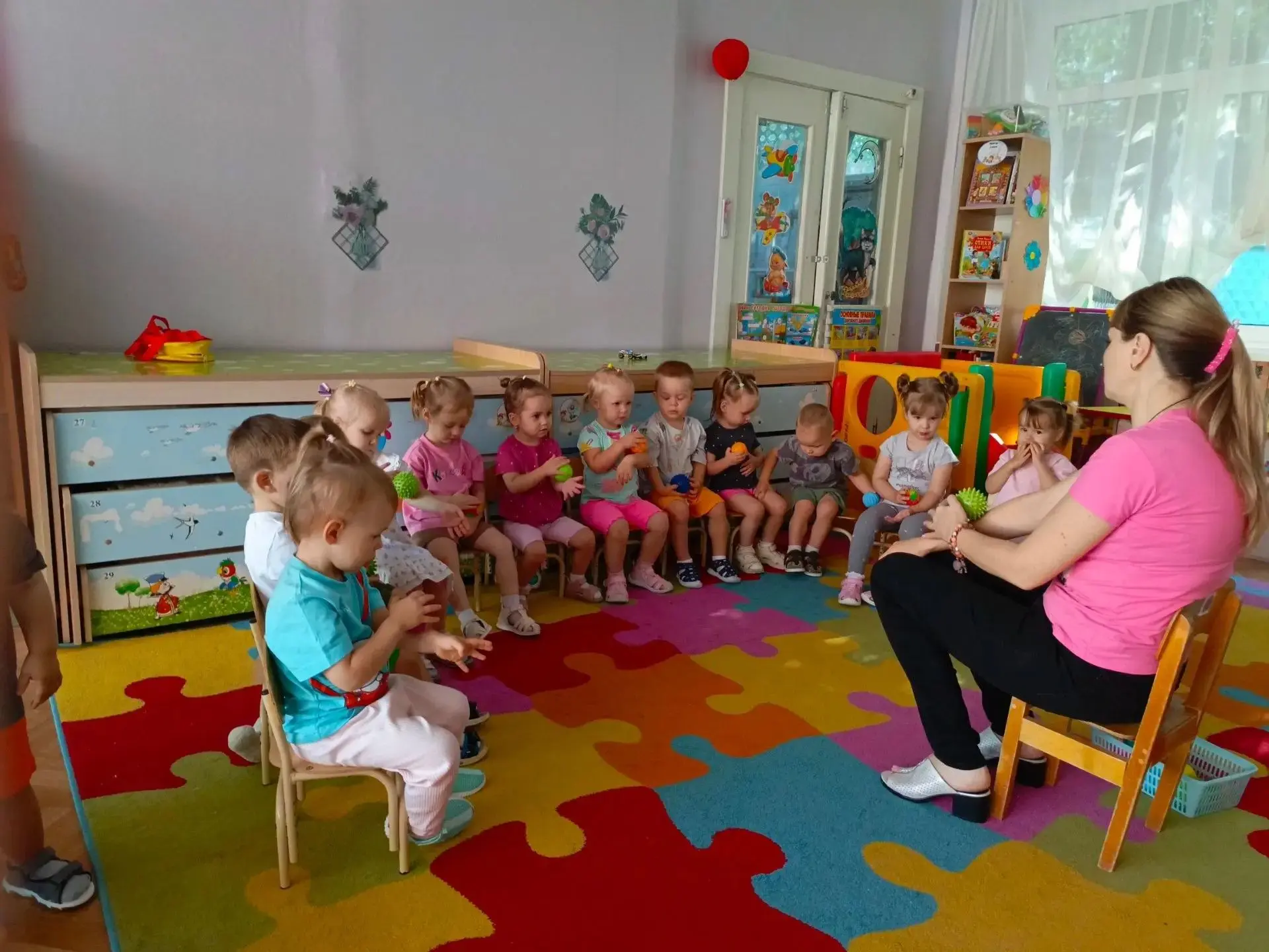 👶Наша ясельная группа с каждым днём становится всё крепче и активнее! Дети с удовольст...