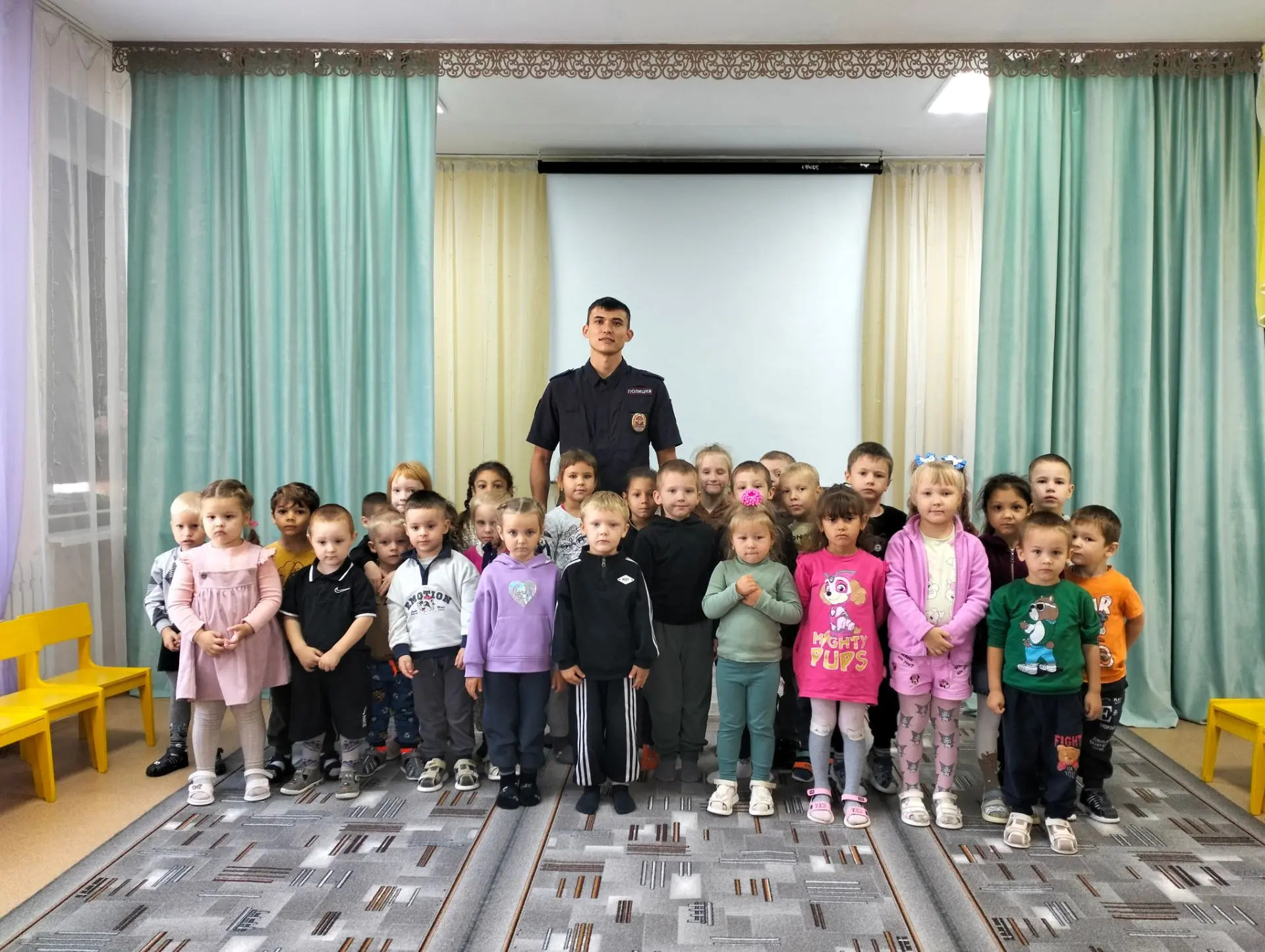 ☀️ Когда полиция приходит в гости... чтобы подружиться!