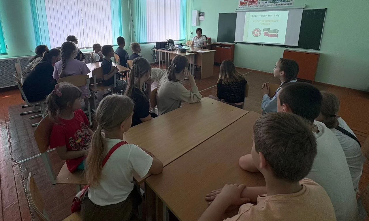 🗺️Яркие традиции, сила духа и добрые сердца: День татарской культуры в нашем лагере! 
🌏Сегодня наш