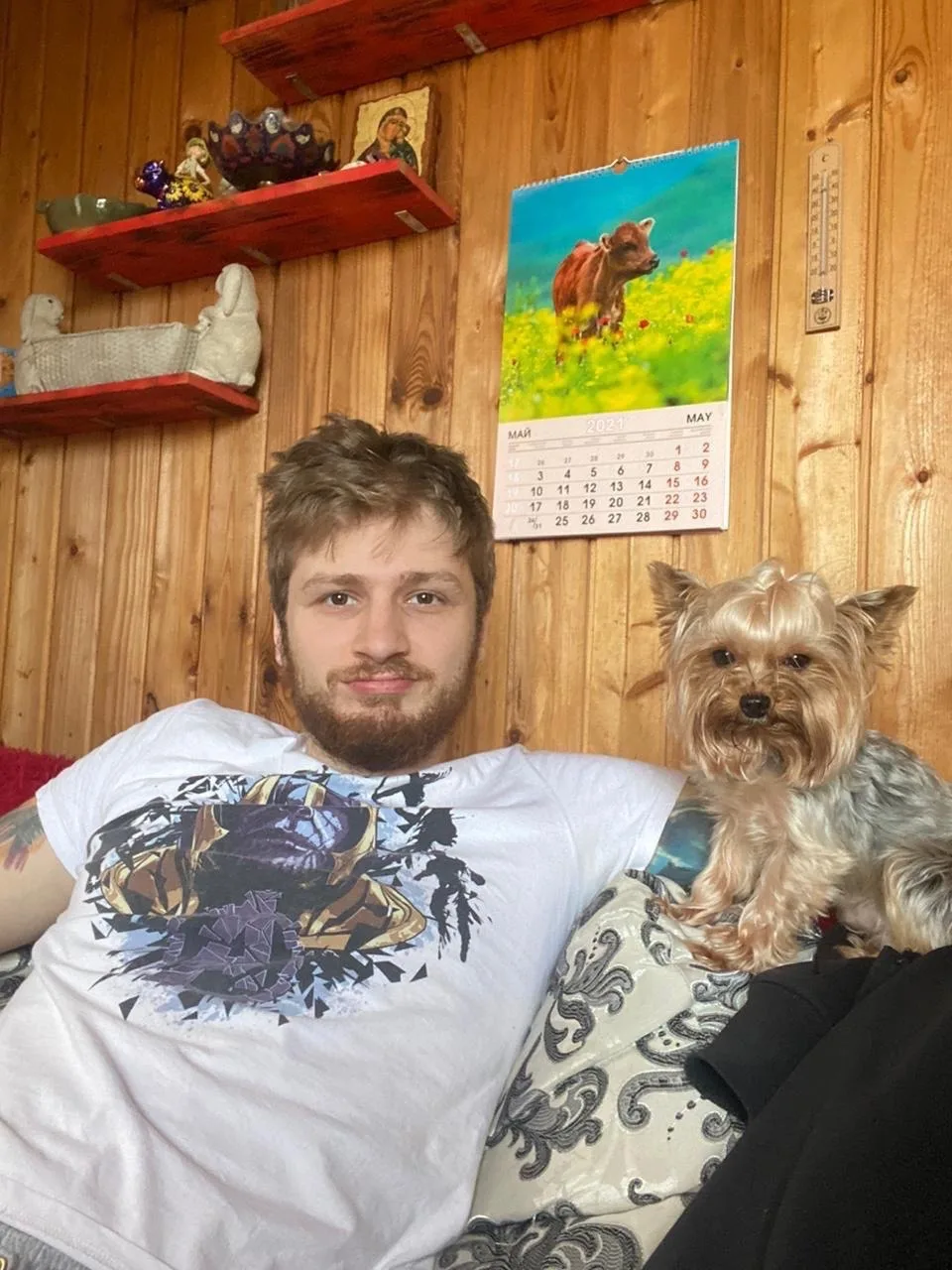 Пишу это со слезами на глазах, вчера не стало моего маленького Би, я взял его совсем ще...