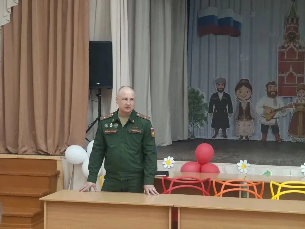 Будущее начинается сегодня: профориентационная встреча с военным комиссаром прошла для обучающихся 1