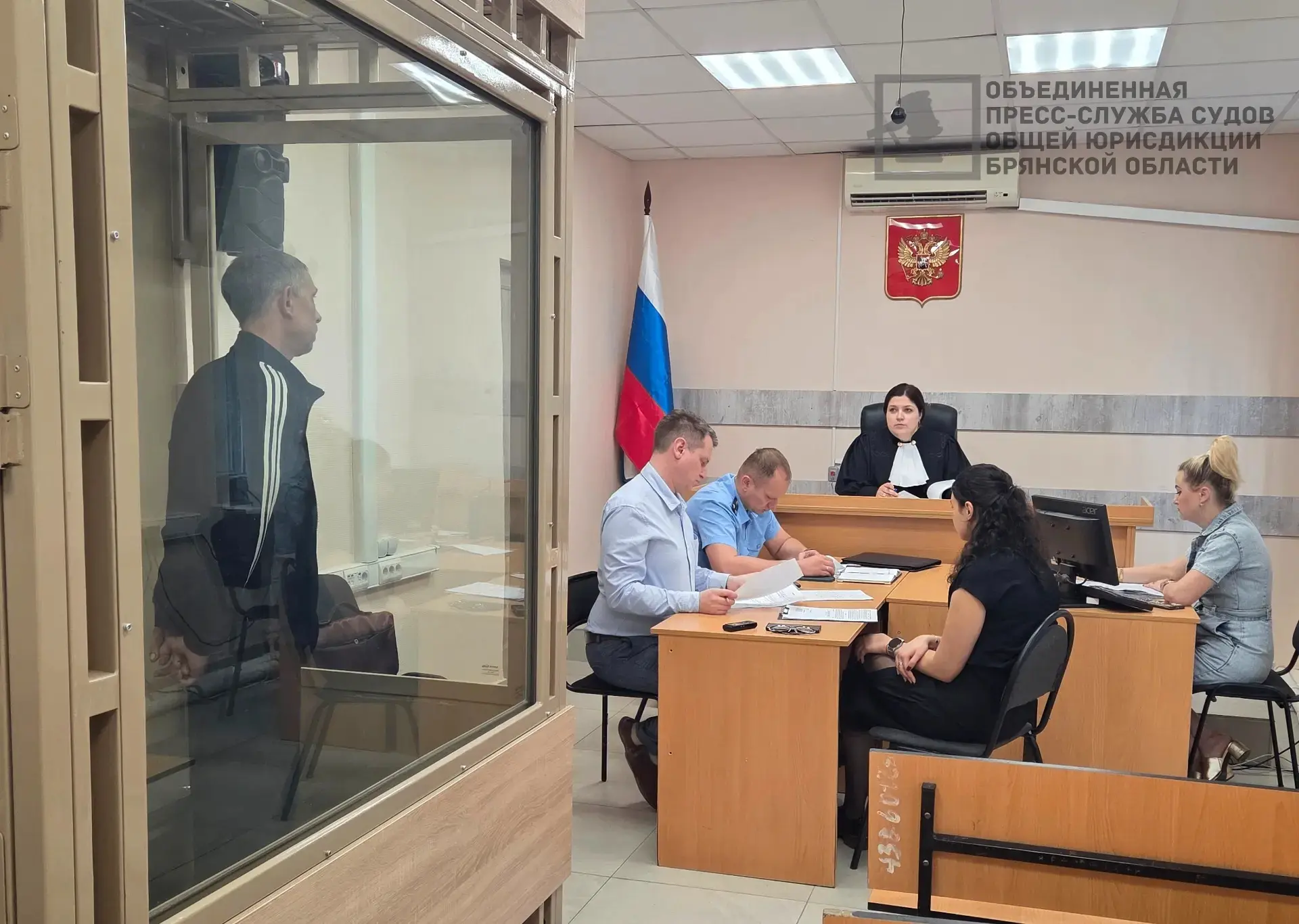 Взяли под стражу оправдавшего теракт ВСУ в Крыму брянца
https://newsbryansk.ru/fn_1886513.html

Мужч