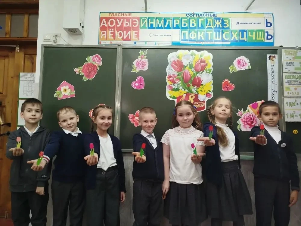 В преддверии 8 марта вновь распахнула свои двери творческая мастерская «Орлят России» 🔨🎨 Ребята с ду