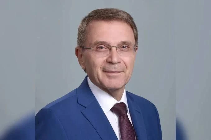 Сегодня свой день рождения отмечает Председатель Городского Собрания Сочи Виктор Петрович Филонов. 
