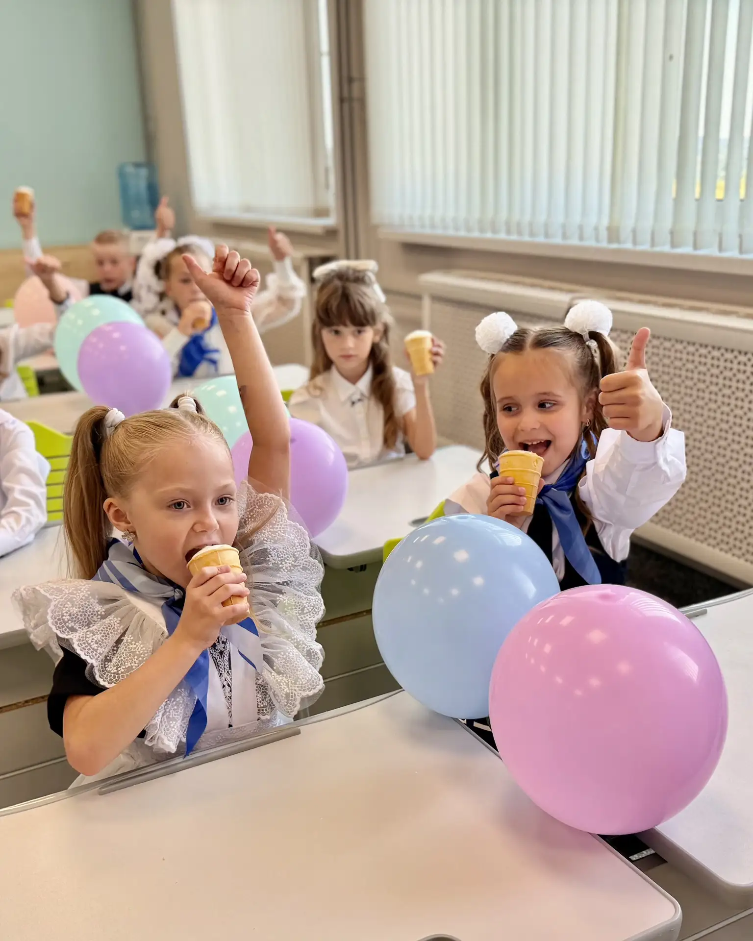 ✅Ученики начальной школы и пятиклассники Центра образования №59 получили в подарок моро...
