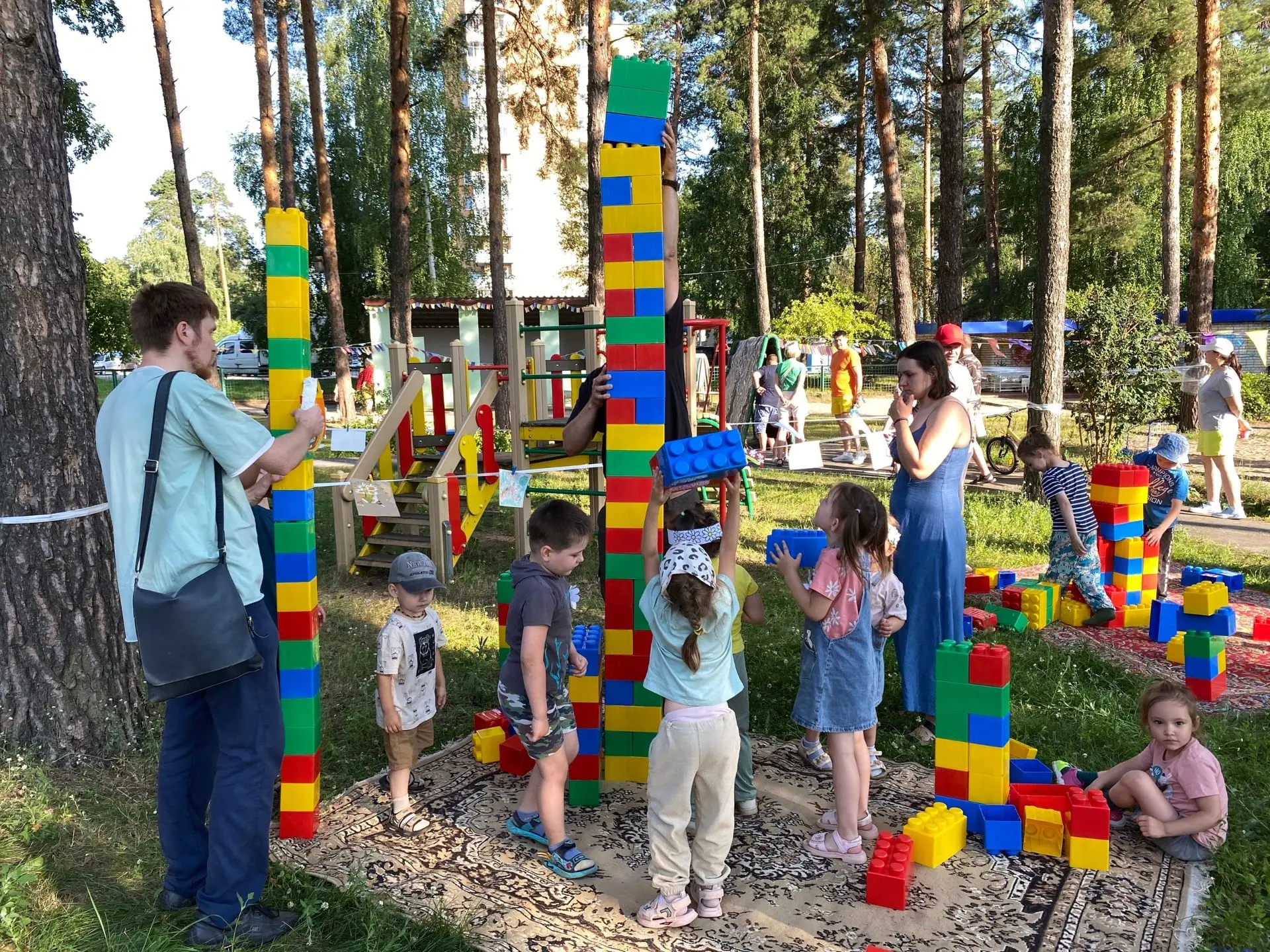 ❤️ «Ромашковое счастье» — праздник, который объединяет сердца! ♥️ 🌼 
В нашем детском саду стало доб