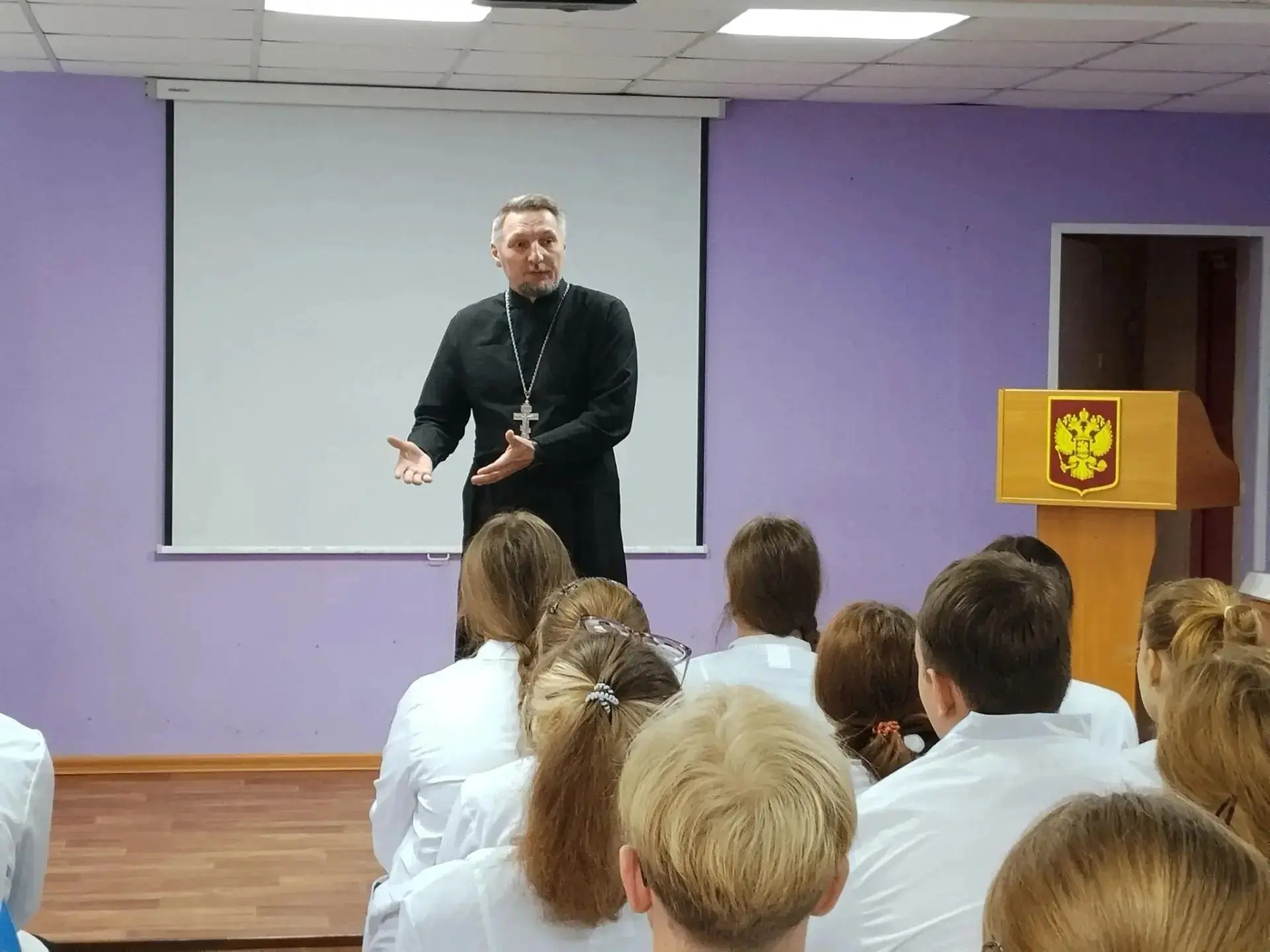 📝 В Прокопьевском филиале нашего колледжа состоялась встреча студентов с духовным наст...