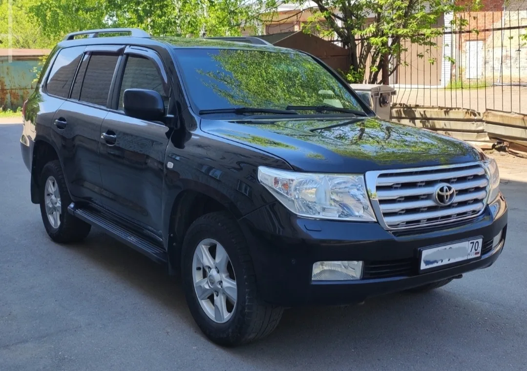 Toyota land cruiser 200 2011 4.7