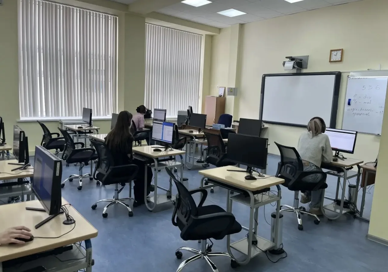 🧑‍🎓 Пробный экзамен по английскому языку: готовимся на все 100 %!  Сегодня в нашей гимназии прошёл п