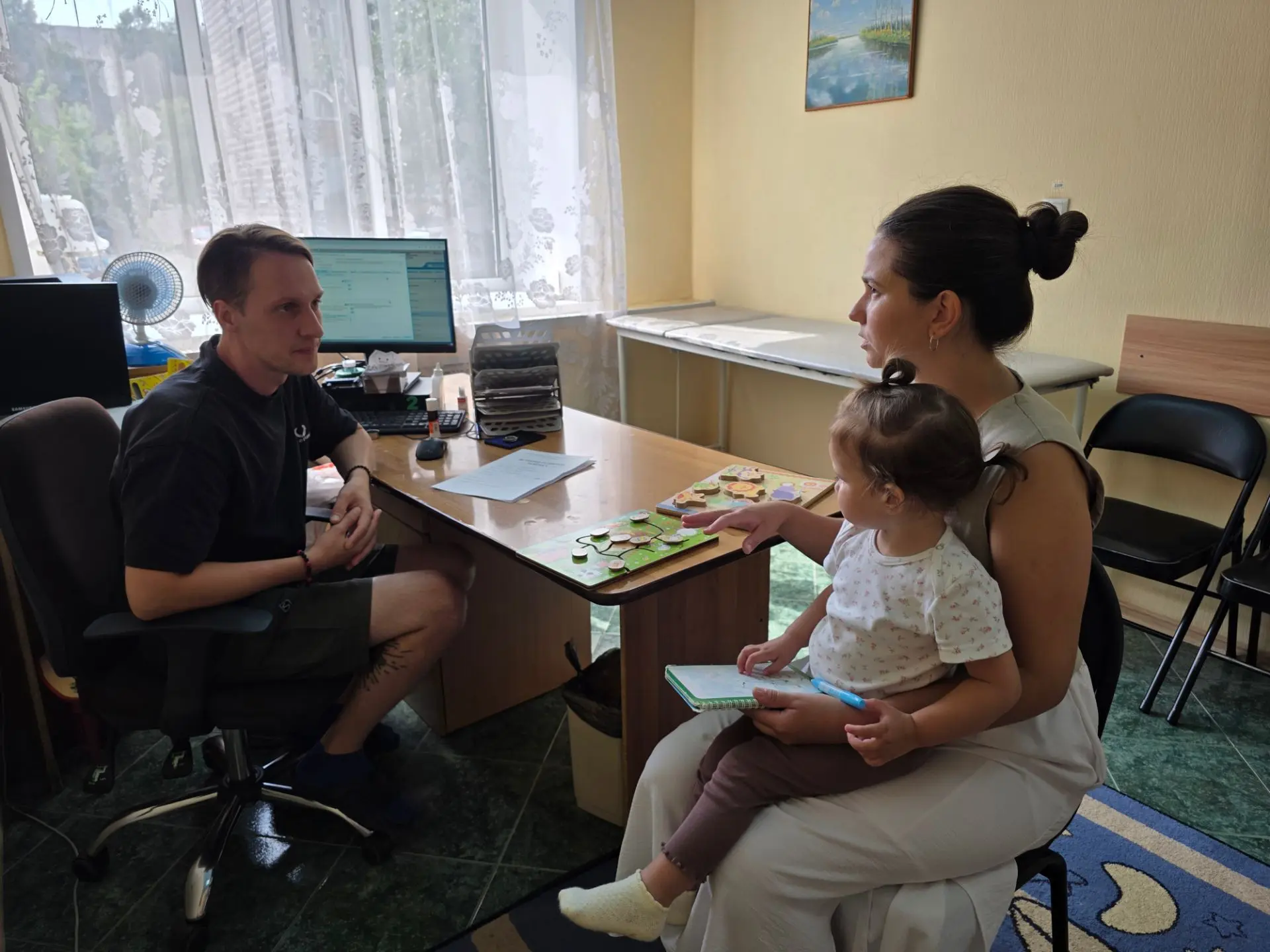 «Не реви!»: Как одно слово из детства ломает взрослую жизнь 🧠