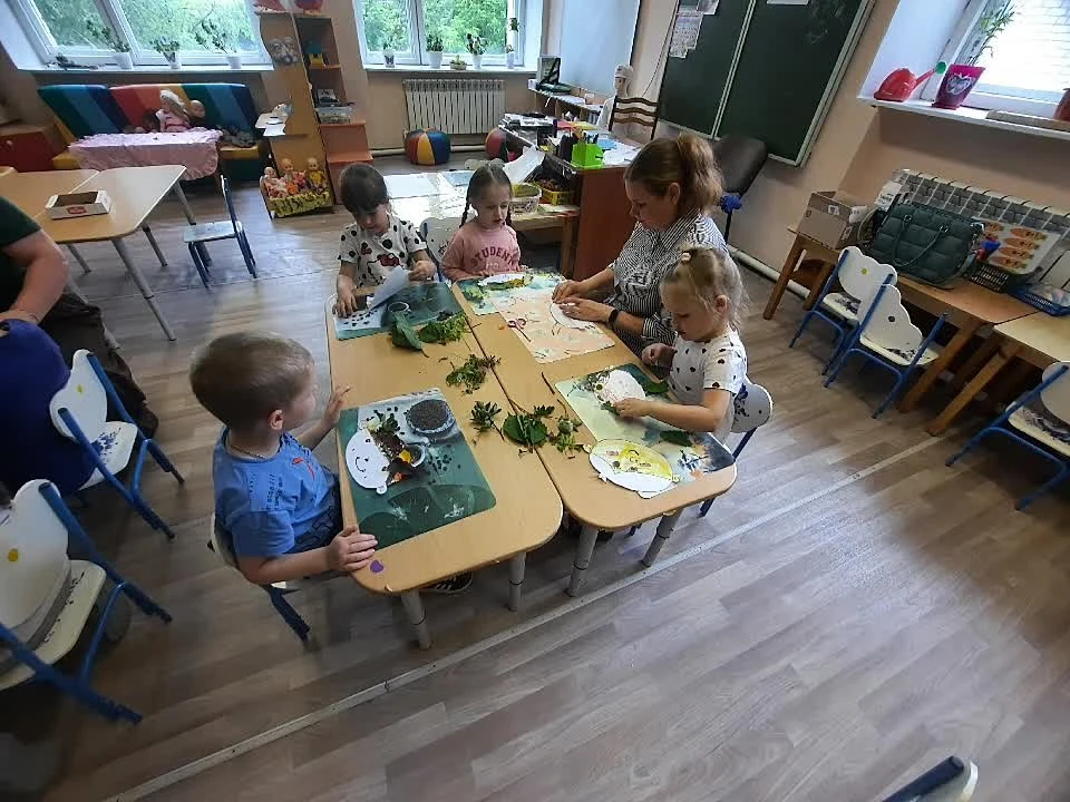 Весёлые мордашки ☺️🌿

Дети старшей группы «Солнышко» 
создали очаровательные смайлики 🙂
своими рук
