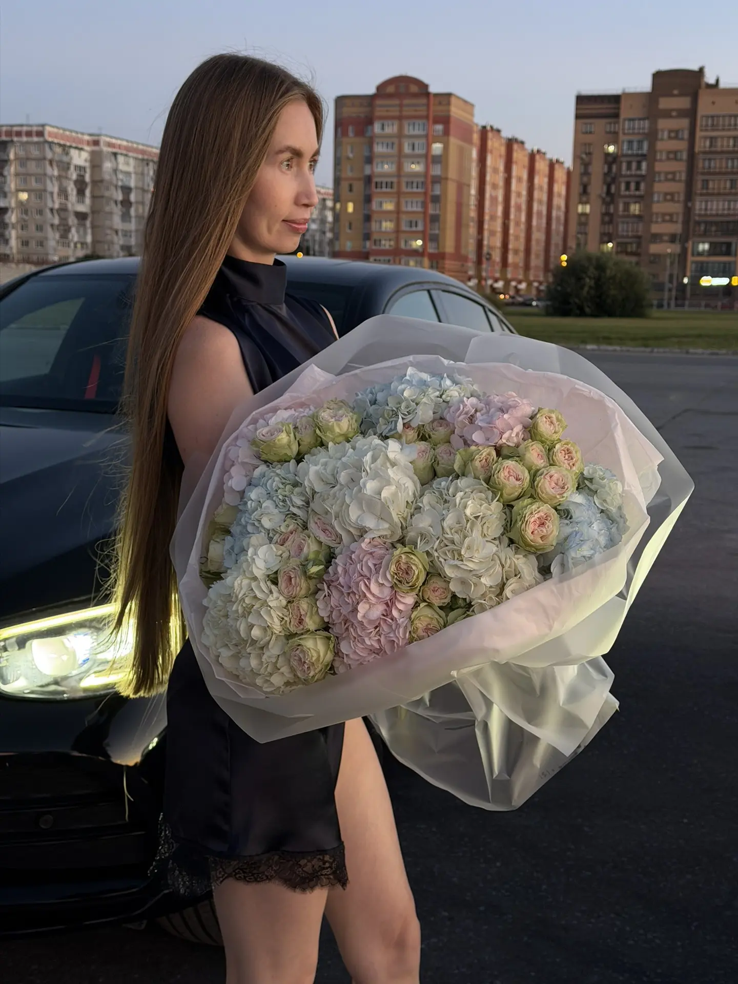 Нежный вариант с пышными гортензиями для самой любимой 😍