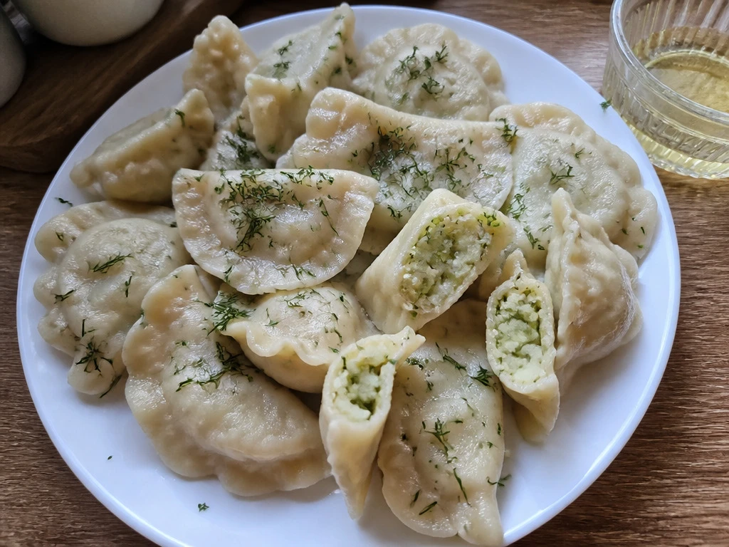Вареники с картошкой и зеленью — бабушкин рецепт, который никогда не подводит

Готовлю их каждую нед