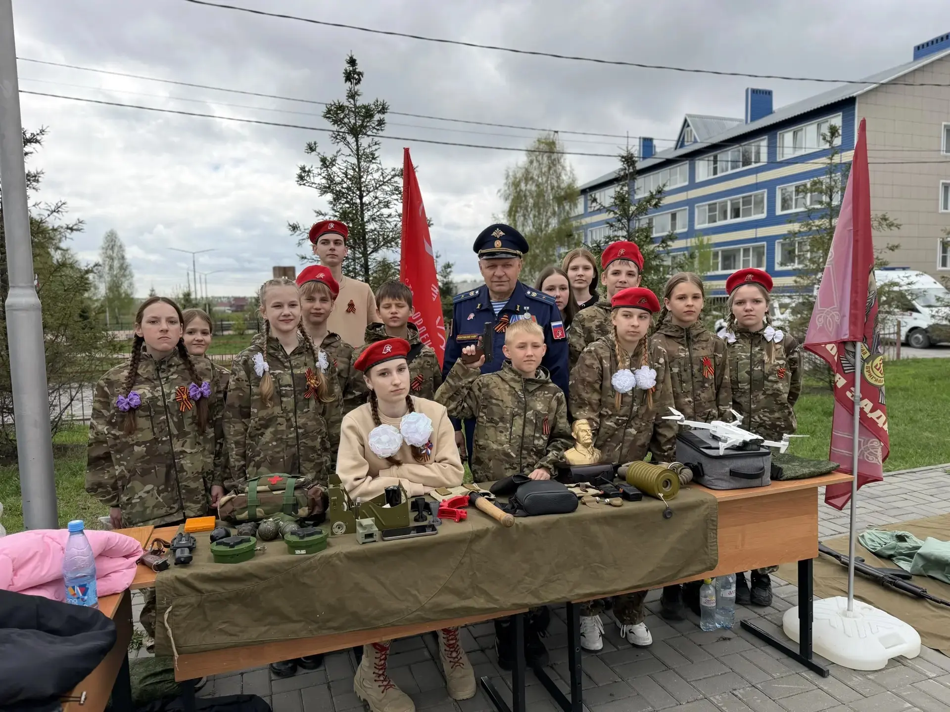 🎖️Наша школьная команда приняла участие в районном параде, посвящённом Дню Победы, «Навстречу Побед