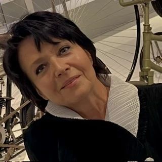 С самого утра масса приятных звонков и хороших слов от хороших людей, а еще цветы и даж...