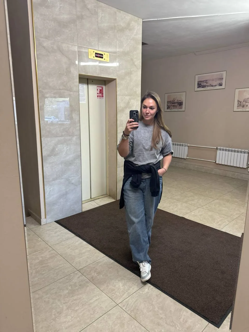 Девочки, хочу поддержать свою подругу, и распродажей с вами поделиться - хорошая одежда...