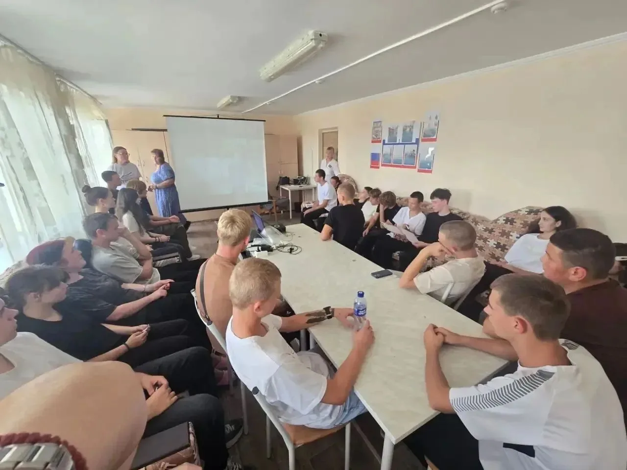 Полицейские и студенты обсудили правила безопасности в День солидарности в борьбе с тер...