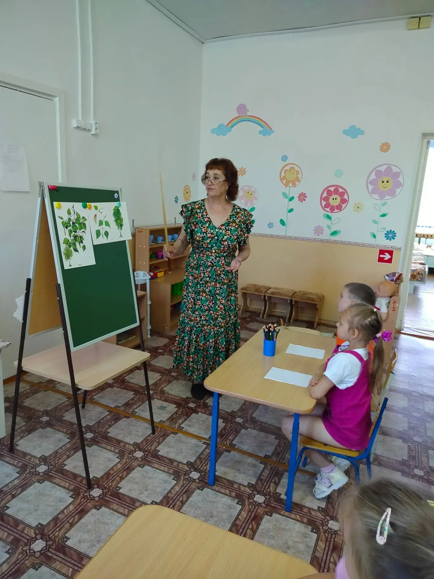 Фрагмент занятия в старшей группе. 
Рисование🌷🌳🖌️
Тема: "Берёза-символ России".
Педагог: П.Л Шатн