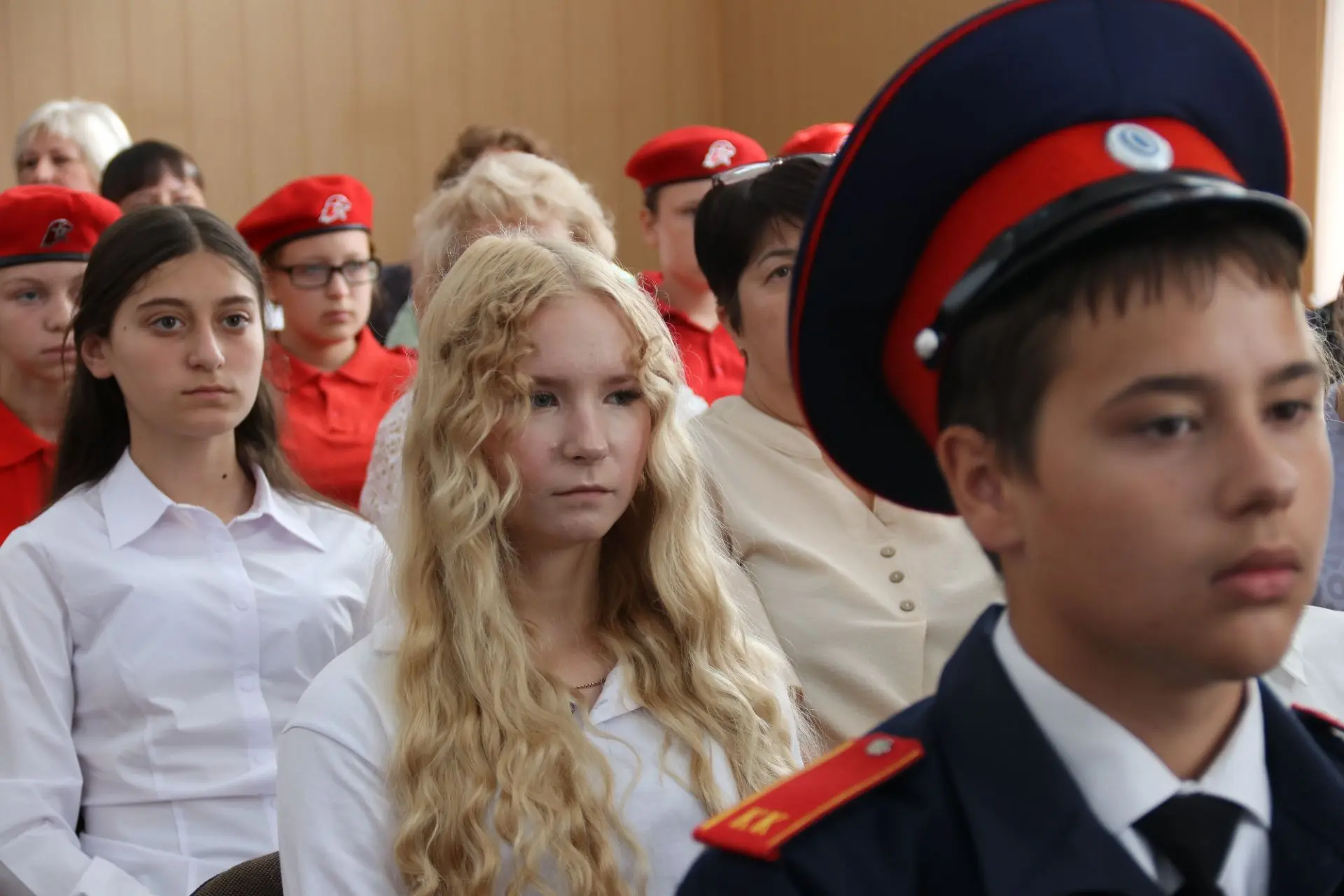 Торжественная церемония вручения паспорта гражданина Российской Федерации.  Участниками...
