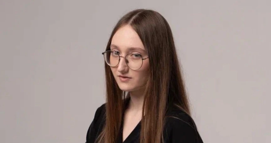 Выпускница волгоградского лицея № 3 Светлана Овечкина стала первой в регионе 300-балльницей

Девушка