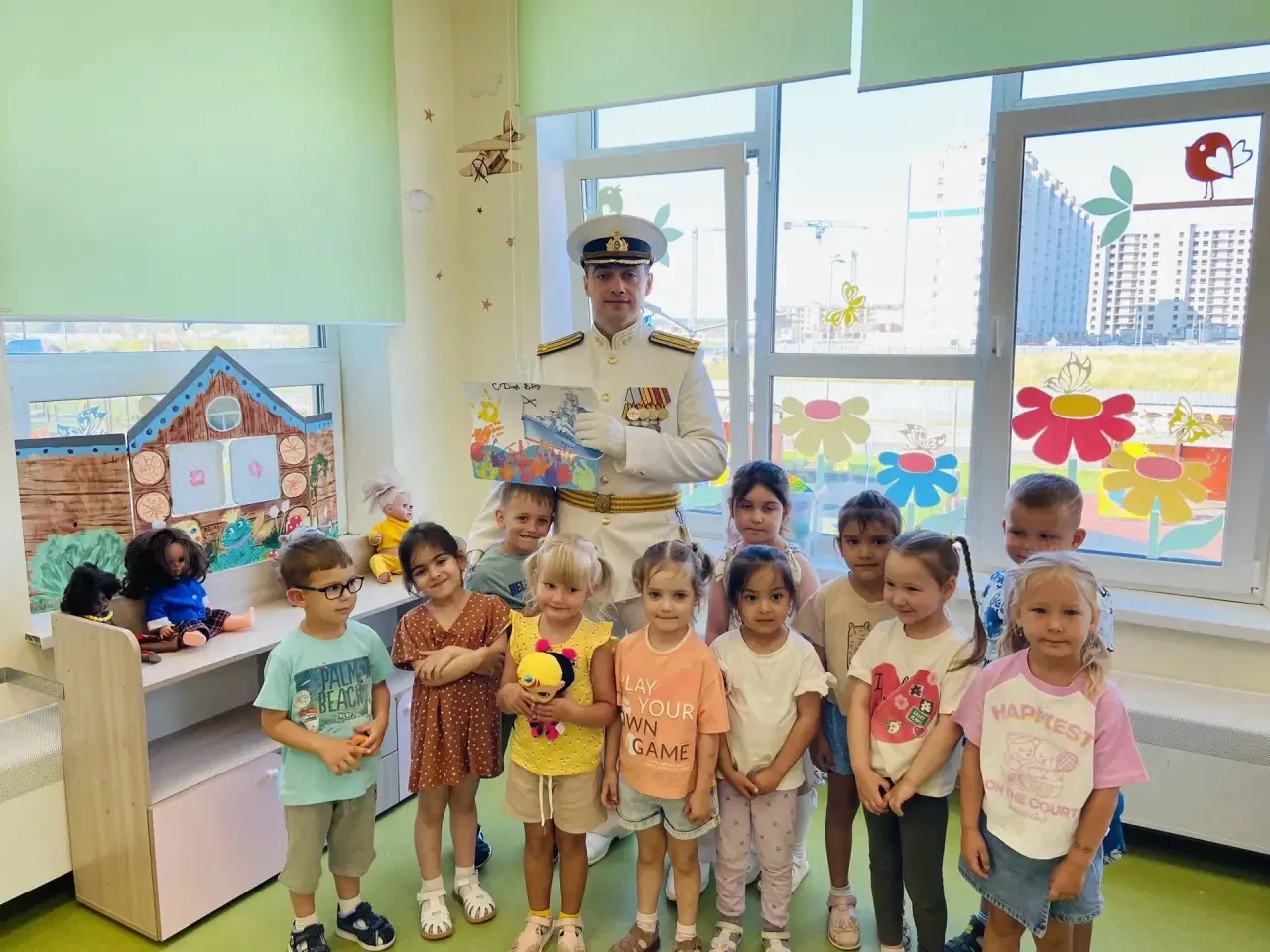 ДЕНЬ ВОЕННО-МОРСКОГО ФЛОТА 🚢🛳️

День ВМФ прошел в младшей группе «Изумрудный город»! ⚓

⛴️Сегодня 