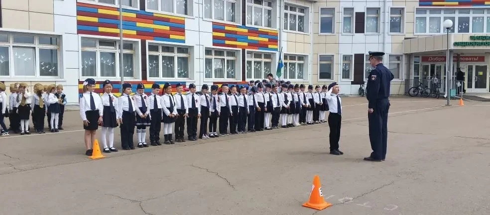 🇷🇺 В Талецкой школе прошёл смотр строя и песни 🇷🇺