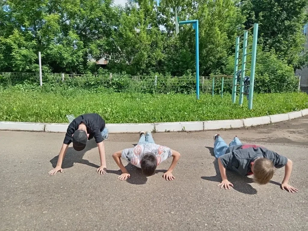 Вперед к ГТО! 🇷🇺

В пришкольном лагере Татарской гимназии №14 им. Х. Атласи с размахом отметили Де
