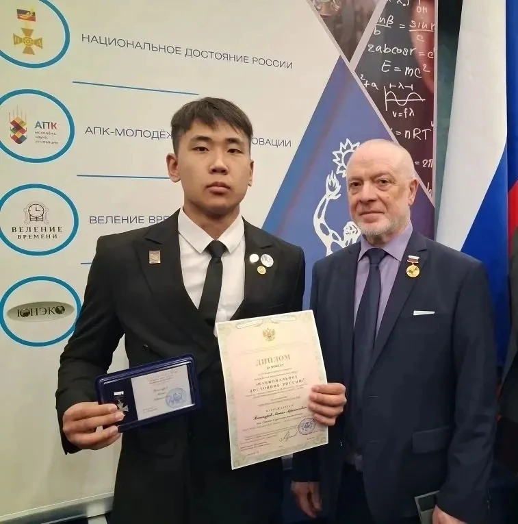Спешим поделиться радостной новостью. Айтал Винокуров, ученик 10 «а» класса, стал победителем и заво