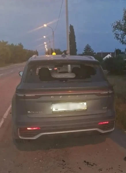 🧱 Мужчина разбил кирпичом Geely после конфликта на дороге — ущерб составил 64 тысячи р...