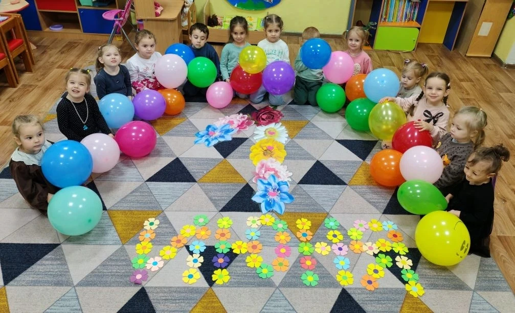 Первый день лета и День защиты детей наши ребята встретили невероятно празднично, шумно...