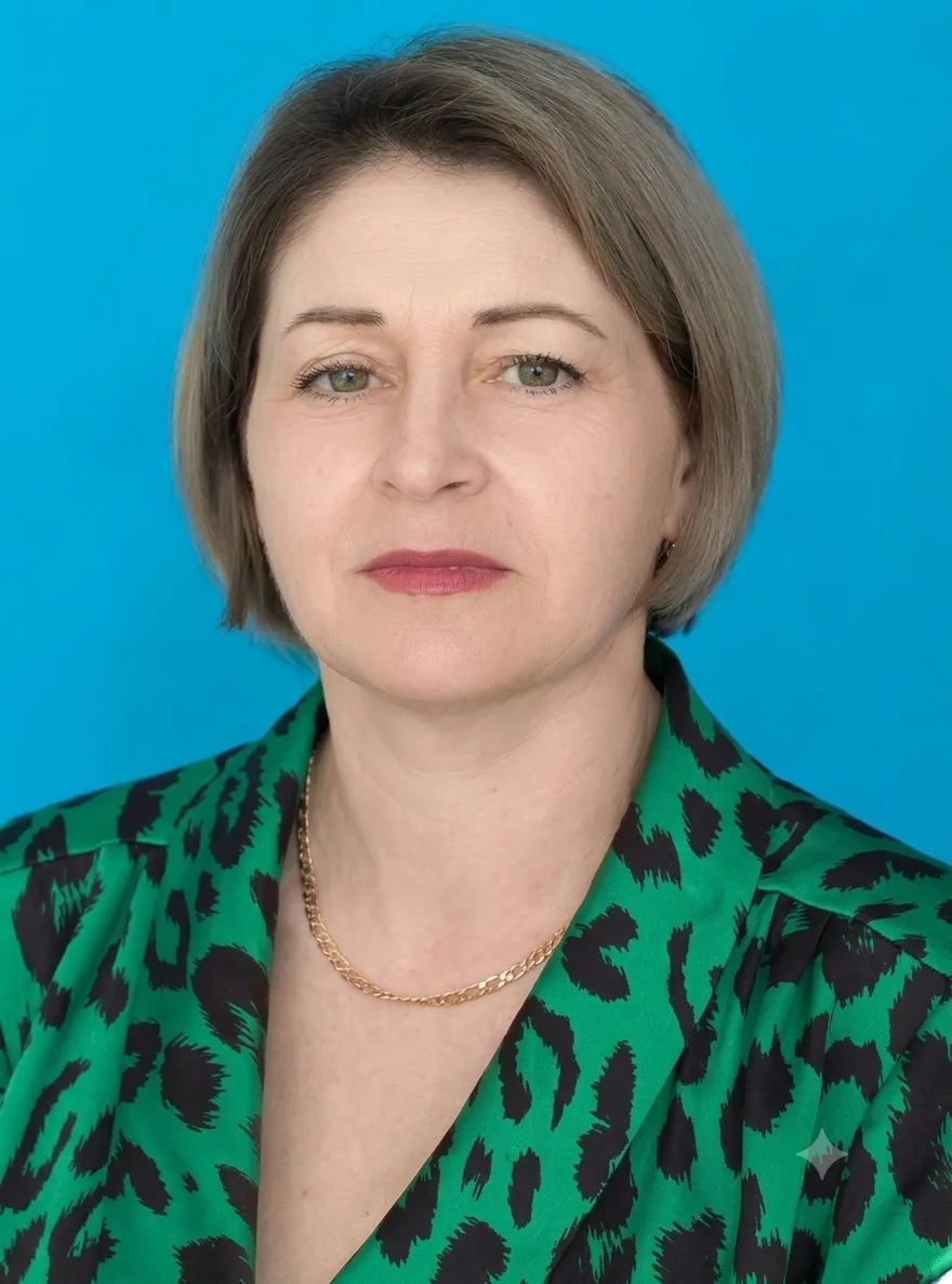 📷Сегодня в рубрике «Учитель крупным планом» Кобелева Наталья Васильевна, директор МБОУ...