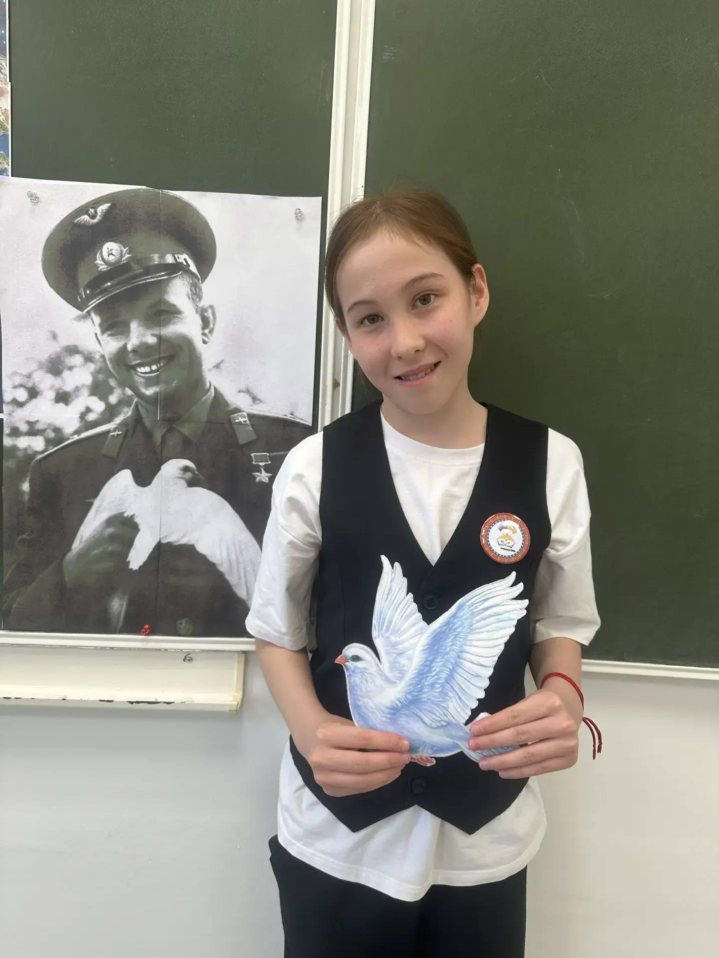 Улыбайтесь, друзья! ❤

Говорят, что именно улыбка Юрия Гагарина покорила мир не меньше, чем сам полё