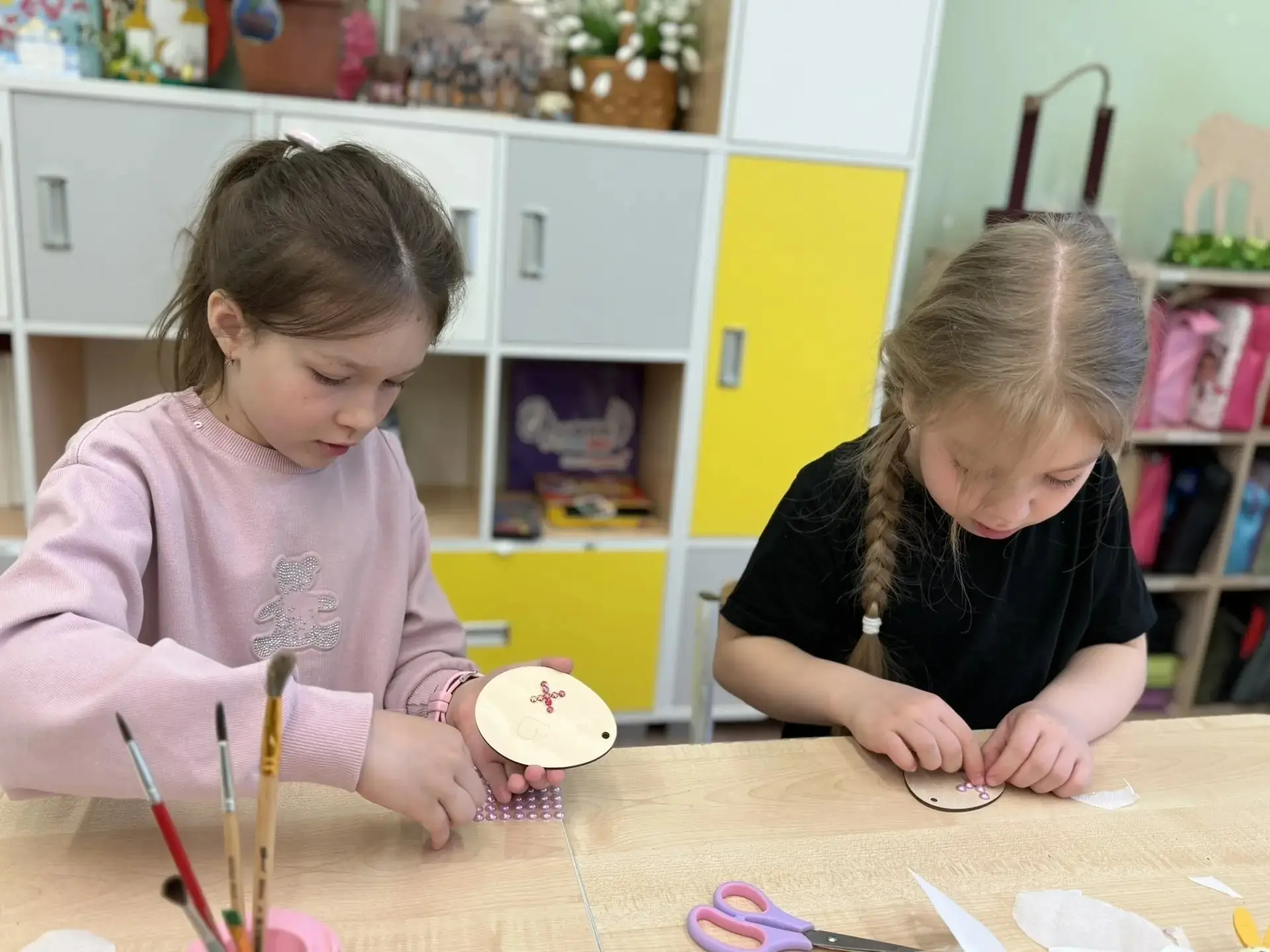 🎨Увлекательные каникулы🎨  В классе 1 «Б» прошел увлекательный мастер-класс под названием «Пасхальный