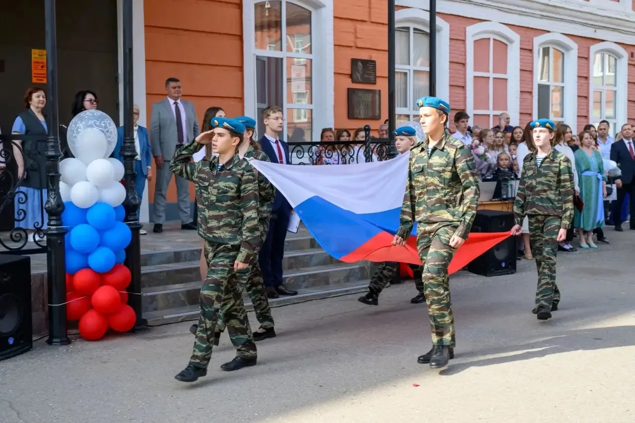 Посетил сегодня торжественное мероприятие в честь Дня знаний и начала нового учебного г...