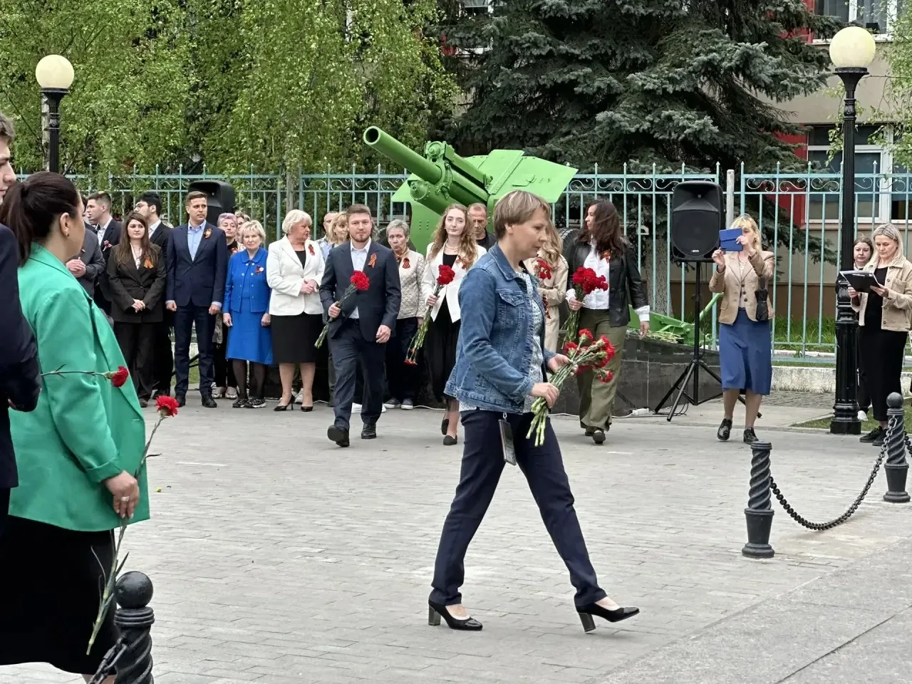 🕊️Сегодня в преддверии Дня Великой Победы у памятника воинам, погибшим в годы войны, прошёл торжеств