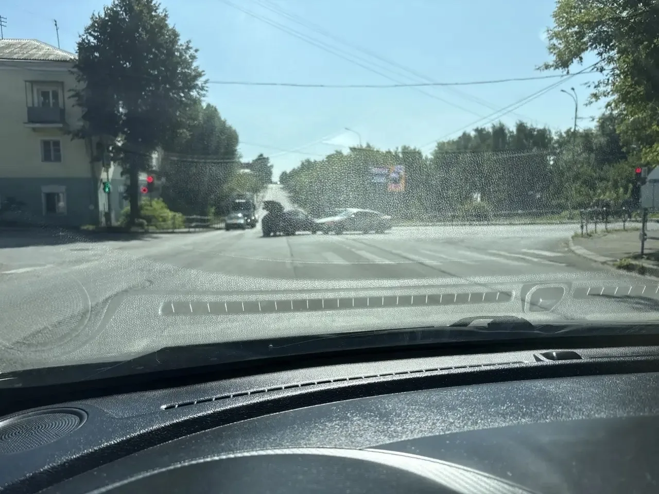 ДТП на перекрестке Володарского