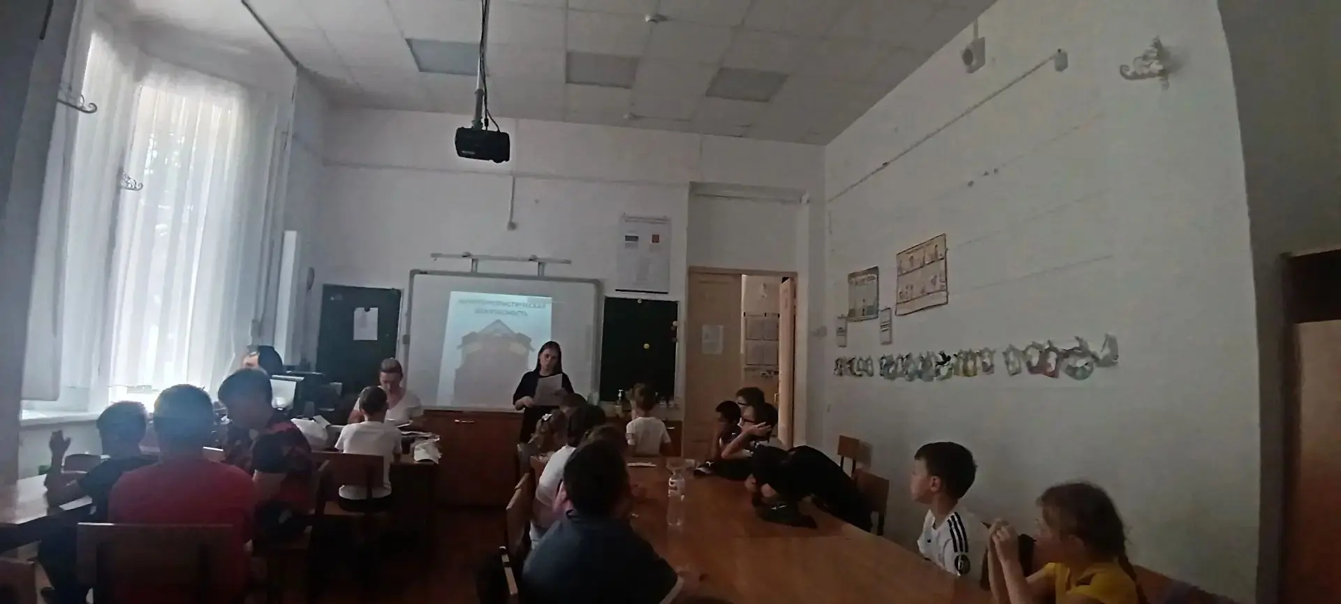 🚨 Безопасность — это главный навык лета!

Сегодня в нашем пришкольном лагере «Звёздная страна » про