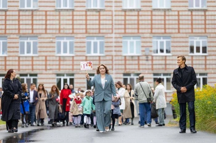 В Сургуте в этом году 62 тысячи школьников, среди которых 5,5 тысячи первоклассников. В...