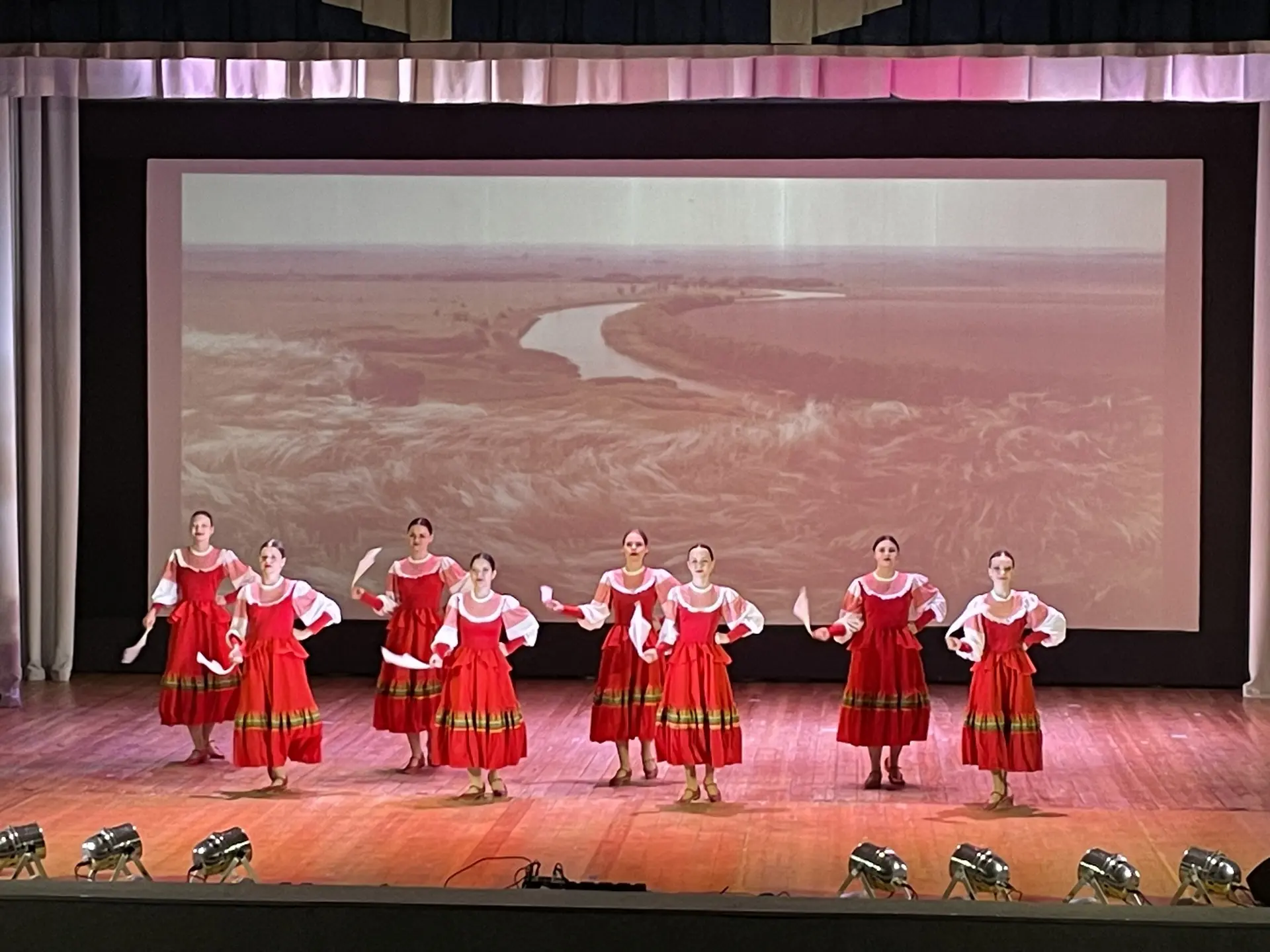 🌺 С днем защиты детей! Пусть наши дети как можно дольше остаются детьми. Беззаботными,...
