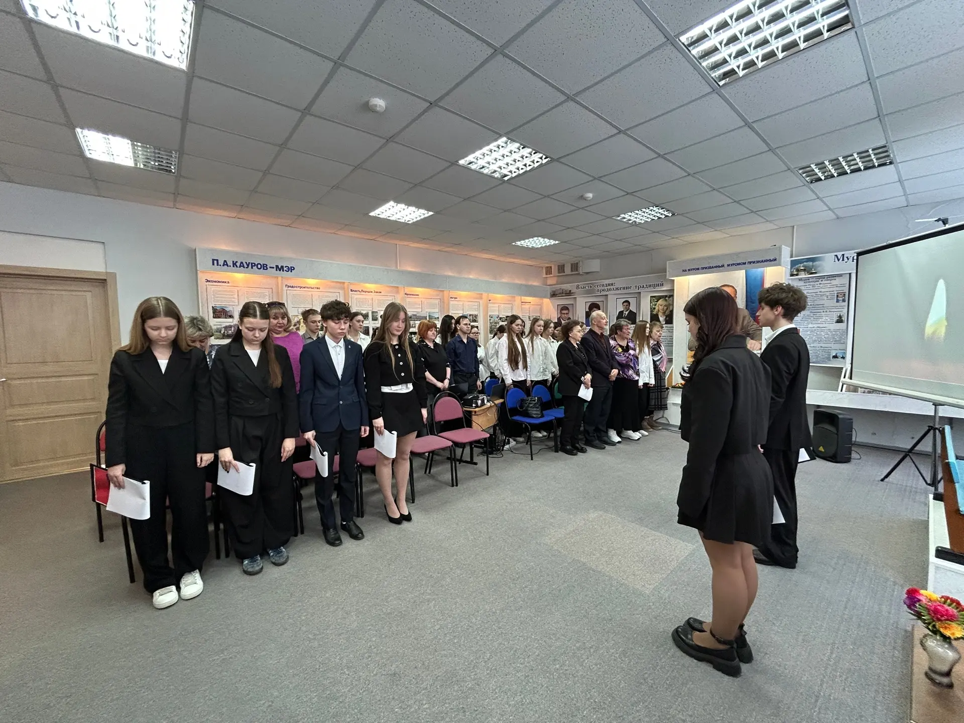 🌟 В память о первом главе нашего города, Петре Алексеевиче Каурове, в нашей школе прошёл урок памяти