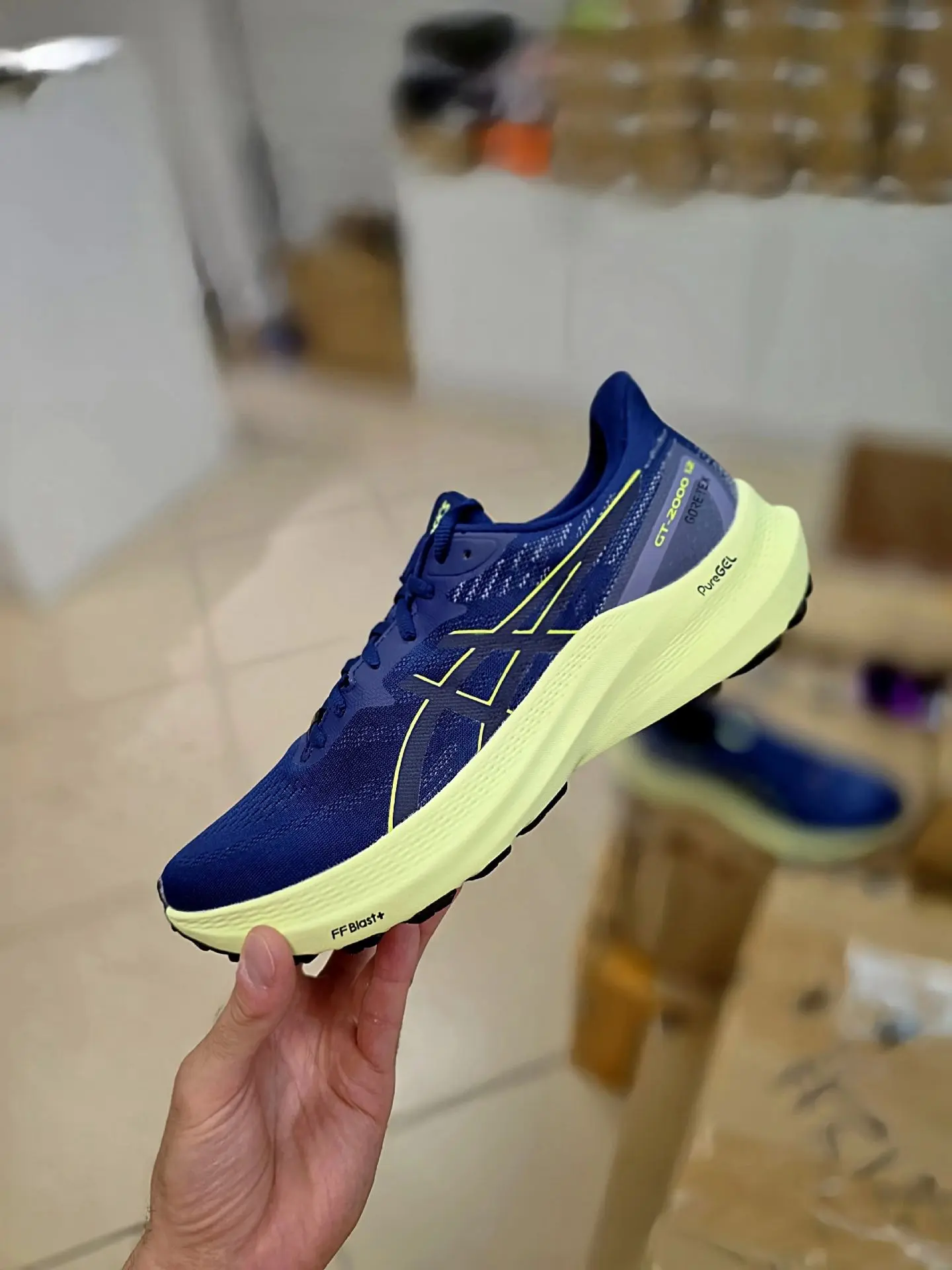 Кроссовки в наличии и под заказ 
Размеры и цену уточняйте max.ru/maxsportshop

Больше товаров по ссы